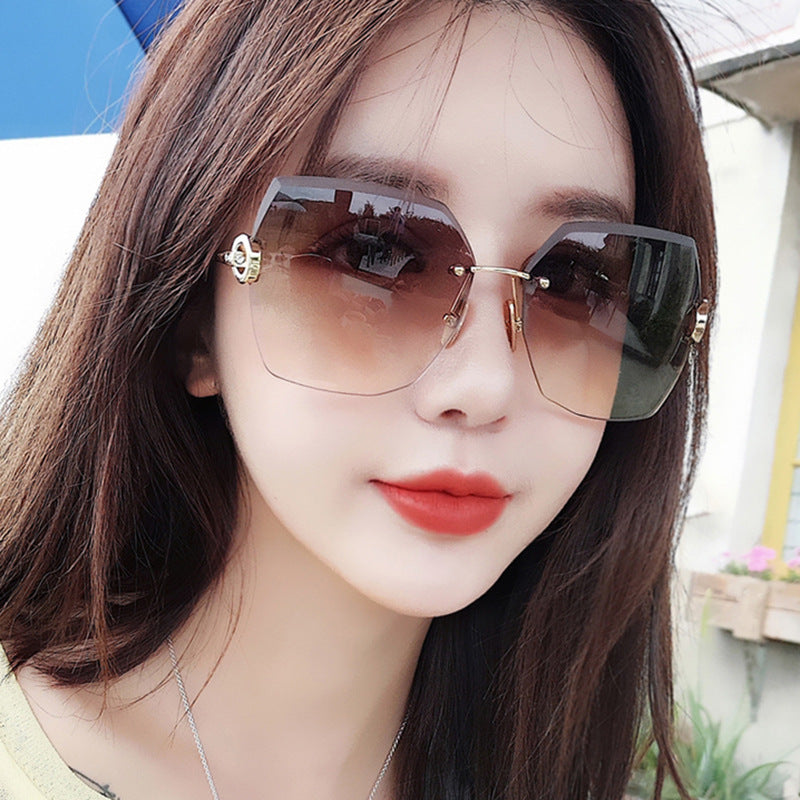 Polygonal Net Red Sunglasses Vibrato Trend Street Shooting Glasses