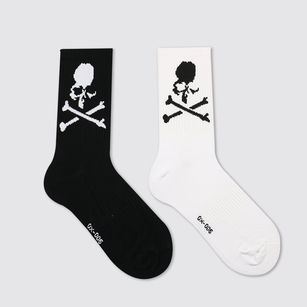 Fashion Black And White Skull Socks