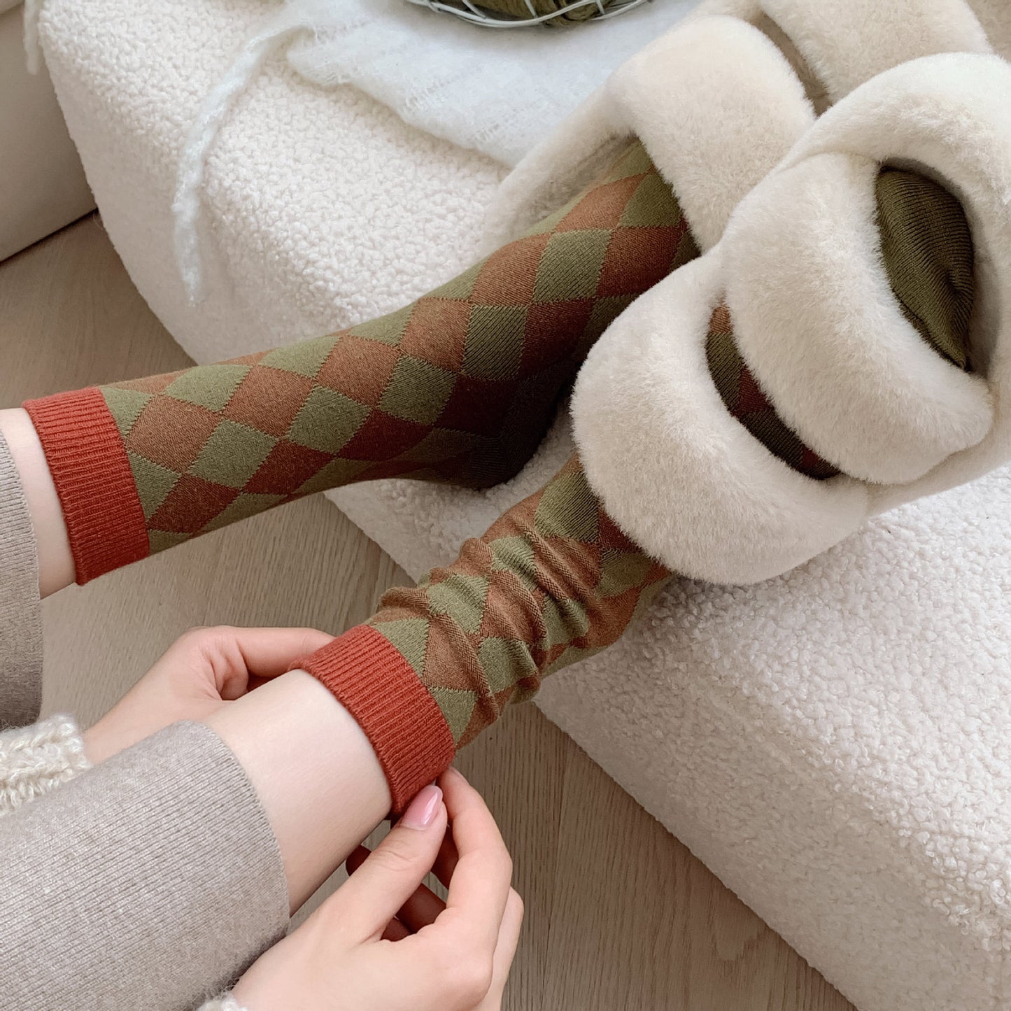 Retro Women Korean Style Warm Fleece Comfortable Skin-friendly Tube Socks